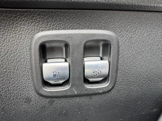 Mercedes-Benz C-Klasse Mercedes-Benz C-klasse 300 e AMG Line Adaptive cruise control Climate control Navi Apple / Android Leder/Alcantara - afbeelding nr 45