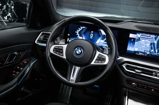 BMW 3 Serie BMW 3-serie 330e Sedan Hybrid | Vol | M Sport | Schuifdak | H&K | Innovation | Head Up | 19 inch | - afbeelding nr 31