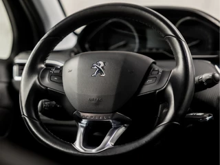 Peugeot 2008 Automaat (APPLE CARPLAY, NAVIGATIE, CLIMATE, LEDER, CRUISE, SPORTSTOELEN, PARKEERSENSOREN, CRUISE, NIEUWE APK, NIEUWSTAAT) - afbeelding nr 17