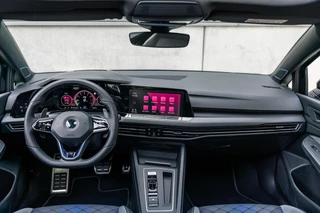 Volkswagen Golf Volkswagen Golf 2.0 TSI R 4Motion Performance Akrapovic HUD - afbeelding nr 23