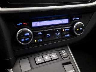 Toyota Auris Automaat (NAVIGATIE, CLIMATE, CAMERA, GETINT GLAS, XENON, SPORTSTOELEN, CRUISE, NIEUWE APK, BLUETOOTH, NIEUWSTAAT) - afbeelding nr 9