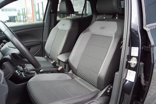 Volkswagen T-Cross Volkswagen T-Cross 1.5 TSI DSG R-Line 150pk / Navi / Camera/ ACC /LED / Trekhaak - afbeelding nr 3