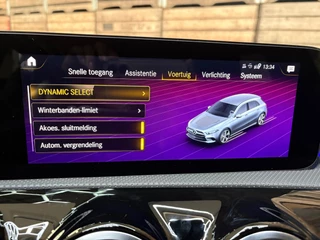 Mercedes-Benz A-Klasse Mercedes-Benz A-klasse 180 Business Solution AMG Pano Navi Clima Camera LED 19