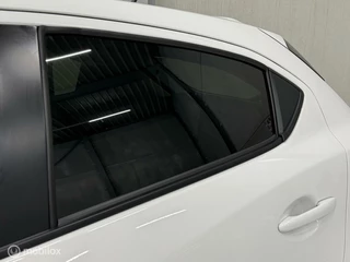 Mazda 2 Mazda 2 1.5 Skyactiv-G Luxury Automaat Navi Carplay PDC Cruise LED Stoelverwarming - afbeelding nr 36