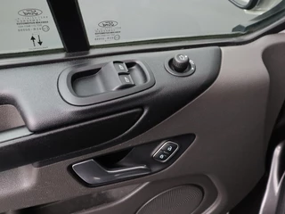 Ford Transit Custom | 3-Persoons | Airco | Trekhaak - afbeelding nr 8
