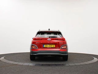 Hyundai Kona Hyundai Kona EV Premium 64 kWh | Verlaagd | Trekhaak tbv fietsendrager - afbeelding nr 11