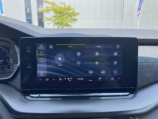 Škoda Octavia Škoda Octavia 1.4 TSI DSG RS IV PANO-DAK/CAMERA/MEMORY/NAVI/ACC/STOELVERW/E-KLEP - afbeelding nr 26