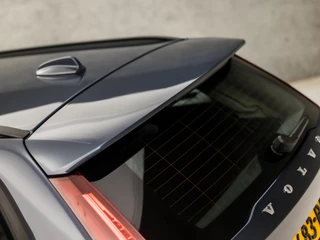 Volvo V60 164Pk Automaat (APPLE CARPLAY, GROOT NAVI, CAMERA, ADAPTIVE CRUISE, SPORTSTOELEN, TREKHAAK, PARKEERSENSOREN, DAB+, NIEUWE APK, NIEUWSTAAT) - afbeelding nr 28