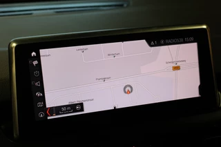 BMW 2 Serie BMW 2 Serie Gran Tourer 218i Luxury Line | 7-Zitter | HUD | Lederen bekleding | Stoel- en stuurverwarming | Navigatie | Camera | Adaptieve LED-koplamp | Sportstoelen | Alarm Klasse 3 | Elek. achterklep | DAB | Dealer onderhouden | NAP Logisch - afbeelding nr 11