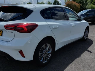 Ford Focus 1.0 EcoBoost 125pk Hybrid Titanium X | Navi | Apple Carplay + Android Auto | Clima | Cruise | Led Koplampen | Pdc V+A+Camera | Stoel+Stuurwielverwarming | Privacy Glass | 16''lm - afbeelding nr 35