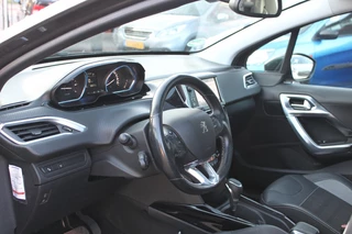 Peugeot 2008 Peugeot 2008 1.2 PureTech Allure, automaat, navigatie. - afbeelding nr 9