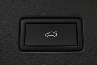 Volkswagen Passat Volkswagen Passat 1.4 TSI PHEV GTE | Head-Up | Stoelverwarming |  Camera | Adaptive cruise | Massage | Side Assist | Carplay | Matrix LED | Achterbankverwarming | Navigatie - afbeelding nr 19