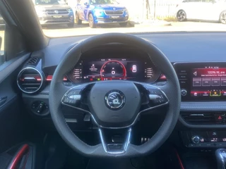 Škoda Fabia Škoda Fabia 1.0 TSI DSG MONTE CARLO GLAS-DAK/CAMERA/CRUISE/CARPLAY/STOELVERW - afbeelding nr 13