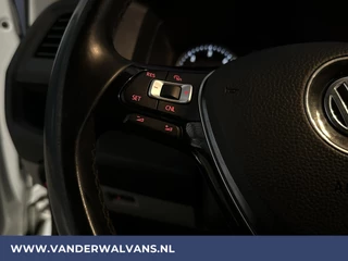 Volkswagen Transporter Volkswagen Transporter 2.0 TDI L2H1 Euro6 Airco | Navigatie | Cruisecontrol | Trekhaak | Leder stuurwiel Parkeersensoren - afbeelding nr 6