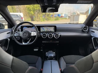 Mercedes-Benz A-Klasse Mercedes-Benz A-klasse 180 Aut. AMG | Camera | Sfeer | Apple Carplay | - afbeelding nr 16