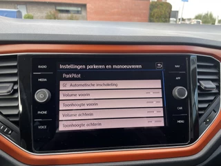 Volkswagen T-Roc Navigatie Camera Virtual Cockpit Clima ACC Extra Getint Glas 17 Inch velgen Mirror LInk Carplay Android Auto DAB 1e Eigenaar NL Auto - afbeelding nr 41