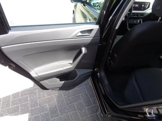 Volkswagen Polo Volkswagen Polo 1.0 TSI Beats/Airco/PDC/Carplay/17''LM velgen/LED - afbeelding nr 12