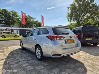 Toyota Auris Toyota Auris Touring Sports 1.8 Hybrid, Dealer onderhouden! - afbeelding nr 2