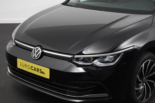 Volkswagen Golf Volkswagen Golf 1.5 eTSI 150pk Style | Sfeer verlichting | Navigatie | Climate control | Camera | Adaptive Cruise control | Led | Parkeer sensoren | Lichtmetalen Velgen - afbeelding nr 28