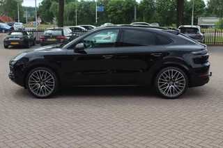 Porsche Cayenne Porsche Cayenne Coupé 3.0 / Trekhaak / Panoramadak / Camera / Luchtvering / 22'' / Bose / Stoelventilatie / Sportchrono / Stoelverwarming / DAB / ACC - afbeelding nr 7
