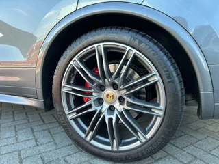 Porsche Cayenne Porsche Cayenne 3.6 GTS | Panoramadak | Bose | Sportchrono | Navi | Camera | Stoelverwarming Voor/Achter | Verwarmd Stuurwiel | LED | - afbeelding nr 54