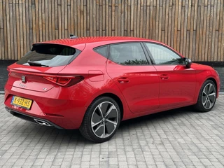 SEAT Leon Seat Leon 1.5 TSI FR Launch Edition | LED | Stoelverwarming | Navigatiesysteem | Adaptive cruise control | Apple CarPlay | 18 inch lichtmetalen velgen | Achteruitrijcamera | Trehaak uitklapbaar | Parkeersensoren voor en achter - afbeelding nr 2