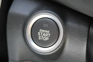 Hyundai Kona Hyundai Kona 1.6 GDI HEV Premium Navi/Leer/18
