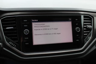 Volkswagen T-Roc Volkswagen T-Roc 1.5 TSI Sport / Trekhaak / Virtual Cockpit / Navigatie / Parkeerhulp V+A / Spiegelpakket / 17'' / Apple CarPlay / ACC - afbeelding nr 27
