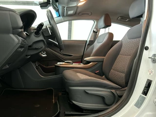 Hyundai IONIQ Hyundai IONIQ Comfort EV | Achteruitrijcamera | Cruise control | Rijstrooksensor | Soh (batterijcheck) 90,4 % - afbeelding nr 3