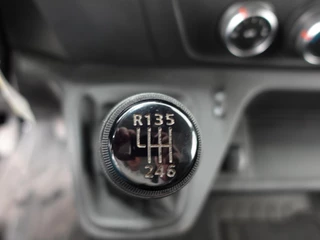 Renault Master Renault Master T33 2.3 dCi 135PK L2H2 Work Edition Airco Cruise Control Camera Navi PDCA Trekhaak - afbeelding nr 31