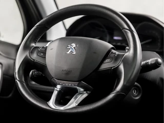 Peugeot 2008 Automaat (PANORAMADAK, NAVIGATIE, ARMSTEUN, CRUISE, SPORTSTOELEN, XENON, PARKEERSENSOREN, DAKRAILS, NIEUWE APK, NIEUWSTAAT) - afbeelding nr 18