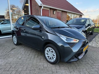 Toyota Aygo Toyota Aygo 1.0 VVT-I X-PLAY 5-DRS CAMERA/NAVI/AIRCO/SNELHEIDSREGELAAR - afbeelding nr 1