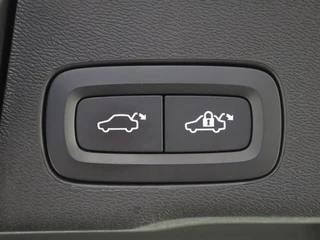 Volvo XC60 Volvo XC60 2.0 T5 Momentum | Stoelverwarming | Apple/Android Carplay | - afbeelding nr 35