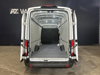 Ford Transit Ford Transit 2.0 TDCI 130 pk L4H3 Euro6 Airco | Camera | Verwarmde voorruit | Parkeersensoren | Bijrijdersbank - afbeelding nr 3