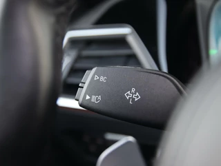 BMW 3 Serie BMW 3-serie 330e High Executive M-sport | H&K audio | Schuif/kanteldak | ACC | Dodehoekdetectie | Laser LED | Head-up display | - afbeelding nr 36