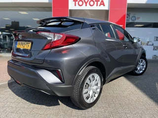 Toyota C-HR Toyota C-HR 1.2 Comfort | Airco | Cruise Control | Elektr. Verst. Buitenspie - afbeelding nr 2