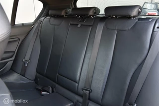 BMW 1 Serie BMW 1-serie 118i Corporate Lease Executive | Leer | Camera | Stoelverwarming | Clima | - afbeelding nr 13