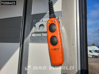 Mercedes-Benz Sprinter Mercedes Sprinter 317 CDI Automaat Laadklep Zijdeur Bakwagen Navi Airco Cruise MBUX Euro6 Meubelbak Koffer 12m3 Airco Cruise control - afbeelding nr 9