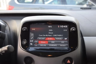 Toyota Aygo Toyota Aygo 1.0 VVT-i x-cite | Schuif-kanteldak | Cruise control | Apple carplay | - afbeelding nr 20