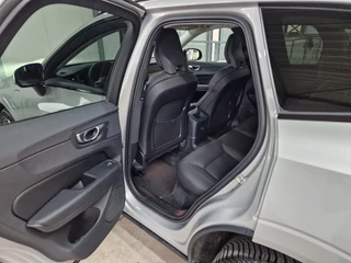 Volvo XC60 Volvo XC60 2.0 T6 Plug-in hybrid AWD Plus Dark 350pk | Elek. panodak | Elektrische stoelen met geheugen | - afbeelding nr 26