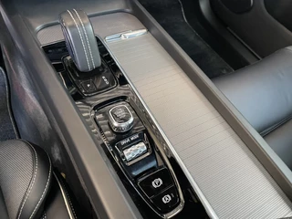 Volvo XC60 Volvo XC60 2.0 T6 Plug-in hybrid 340 pk AWD R-Design Trekhaak Panoramadak Camera Bliss Full Led Koplampen Harman Kardon Audio Stoel+ stuur + voorruitverwarming  1e Eigenaar Pine Grey Metallic - afbeelding nr 13