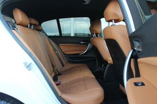 BMW 1 Serie ➡️ BMW 1-serie 118i F20 M Sport Edition | M-pakket | 2e eigenaar | 18 inch | LED | NL auto | Leer | Navi | Stoelverwarming | Sporstuur | PDC | Climate-control | Cruise-control | - afbeelding nr 26