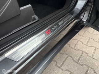 Ford Kuga Ford Kuga 1.5 EcoBoost ST Line LED/Naiv+/Trekhaak/Winterpakket - afbeelding nr 18