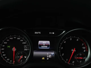 Mercedes-Benz CLA Mercedes-Benz CLA-klasse Shooting Brake 180 Business Solution | Stoelverwarming | Camera |  Bleutooth | Navigatie | LMV 18 inch | Sportstoelen | Half leder - afbeelding nr 27