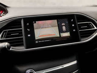 Peugeot 308 Automaat (PANORAMADAK, APPLE CARPLAY, GROOT NAVI, MASSAGE, STOELVERWARMING, LEDER, 360 CAMERA, SPORTSTOELEN, LANE ASSIST, KEYLESS, DAB+, NIEUWE APK, NIEUWSTAAT) - afbeelding nr 15