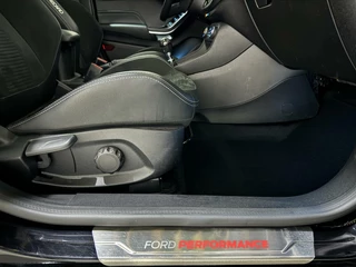 Ford Fiesta Ford Fiesta 1.5 EcoBoost ST-3 Performance Pano Recaro B&O CarPlay - afbeelding nr 22