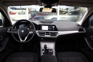 BMW 3 Serie ➡️ BMW 3-serie 318i G20 Sedan Executive Edition | 1e eigenaar | NL auto | Camera | LED | DAB | Carplay | PDC | Sportstuur | Cruise control | Bluetooth | - afbeelding nr 5