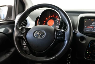 Toyota Aygo Aygo X-play | Automaat | All-Weather Banden | 2e eigenaar - afbeelding nr 8