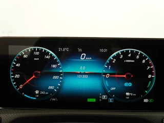 Mercedes-Benz A-Klasse Mercedes-Benz A-Klasse 250e AMG // Panoramadak // Memory // Trekhaak // Keyless // Carplay // Sfeerverlichting // MultiBeam LED // Night Pakket // Augmented Reality - afbeelding nr 24