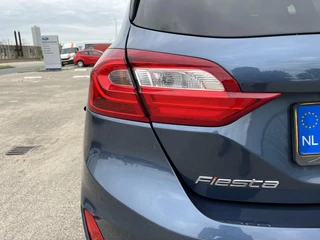Ford Fiesta Ford Fiesta 1.0 EcoBoost ST-Line 125pk | SYNC 3 Navigatie | Trekhaak | Camera | Voorruit verwarming - afbeelding nr 5